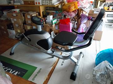 Cyclette magnetica con seduta orizzontale