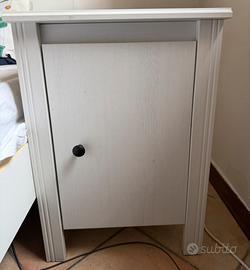Comodino bianco