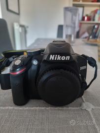 Fotocamera Reflex Nikon D3200 e obiettivo 18-105mm