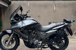 Honda transal 700