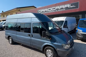 Ford Transit 9 posti pulmino autovettura