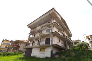 PALAZZINA A COLONNELLA