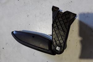 BRACCIOLO CENTRALE CITROEN DS3 Serie A0560501001 (