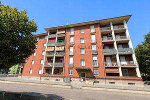 Appartamento di 120 m² con 5 locali e box auto a I