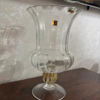 Vaso a forma di coppa in cristallo