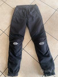 Pantaloni moto