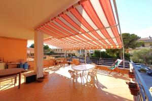 Piano terra con ingresso indipendente e terrazzo