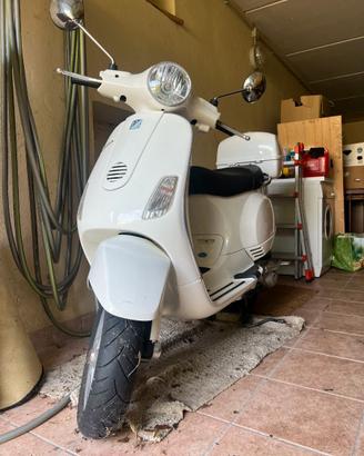 Vespa 150 LX
