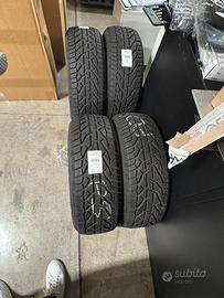 Penumatici Winter Kormoran 215/50 R18 92V