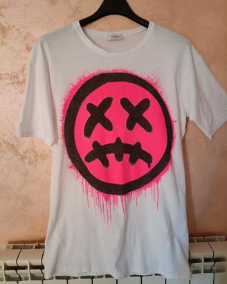 T-shirt uomo bianca con faccina emoji 