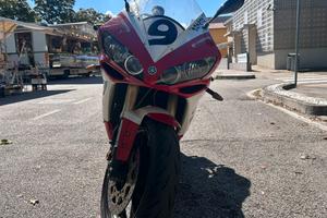 Moto Yamaha r1