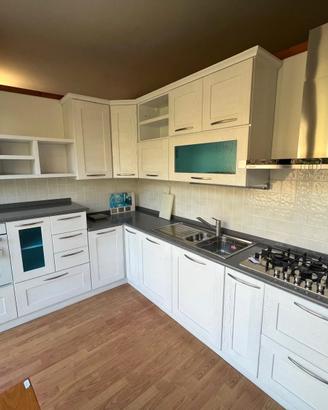 cucina angolare componibile in rovere bianco