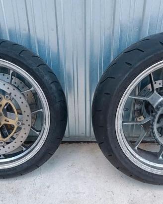 Ruote complete Aprilia Shover o Dorsoduro