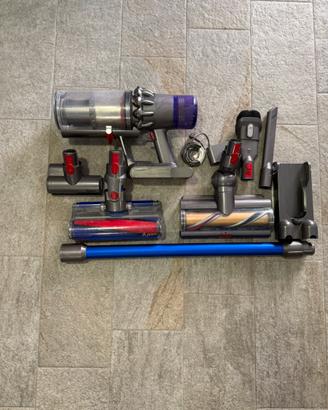 Dyson aspirapolvere batteria v11