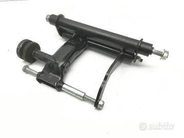 STAFFA SUPPORTO MOTORE BRACCIO OSCILLANTE PIAGGIO 