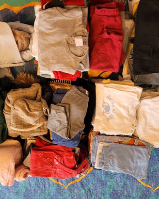 Stock vestiti per bimbo/bimba