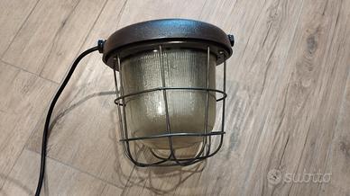 Lampada bunker completamente restaurata