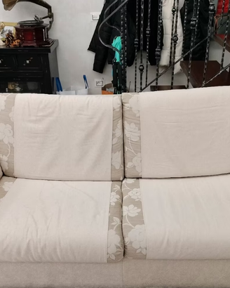Divano letto, divano con contenitore e pouf