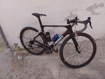 Bici da corsa full carbon no Specialized