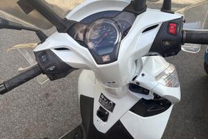 Scooter sh 300
