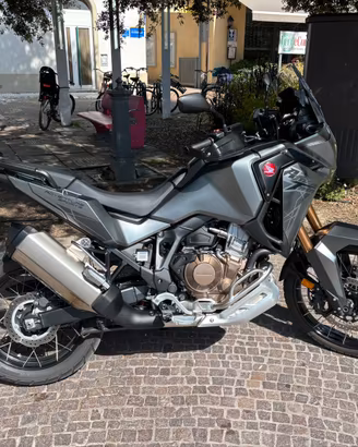 AFRICA TWIN ADVENTUR SPORT 2024