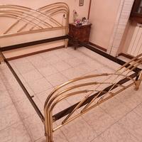 Letto in ottone con doghe e materassi