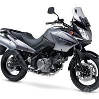 Suzuki v-strom per ricambi da smontare