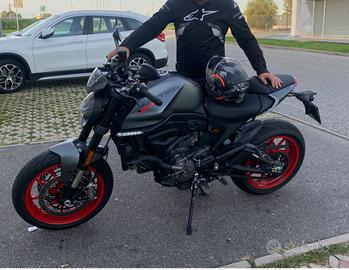 Ducati Monster 937 plus