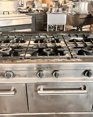Cucina 6 fuochi con forno