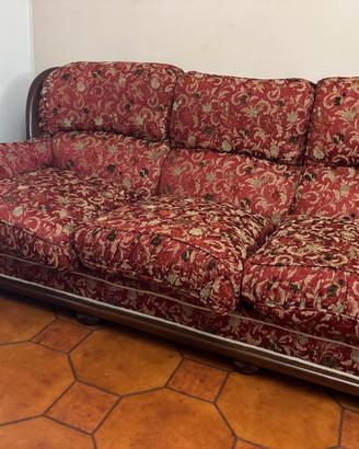 Divano a tre posti 