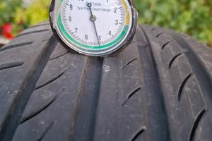 Gomme estive Pirelli Powergy 215/65/17 99v