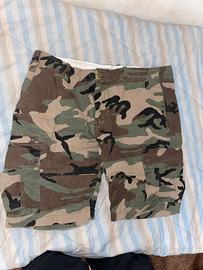 Pantaloncini militari cargo con tasche laterali