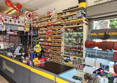 Attività commerciale FERRAMENTA/UTENSILERIA