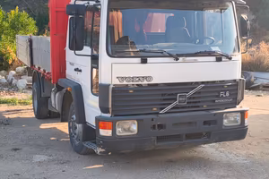 Camion volvo FL6 