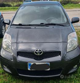 Toyota yaris 2010
