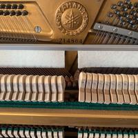 Pianoforte verticale Yamaha