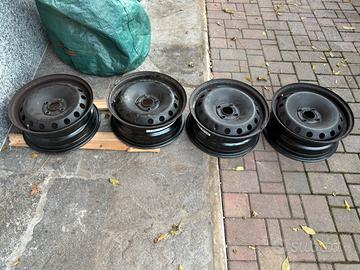 Cerchi in ferro Grande Punto/Punto Evo R15