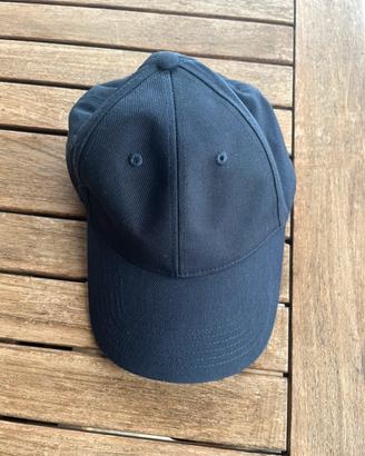 Cappello con visiera