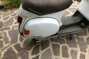 Vespa cosa 125