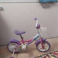 Bicicletta per bimba da 3 a 5 anni. In buono stato