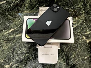 iPhone 14 “blu notte”