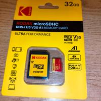 Micro SD 32 gb con adattatore. 