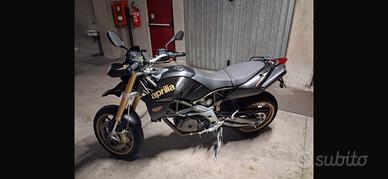 Aprilia Dorsoduro 750