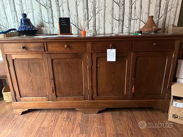 Credenza antica