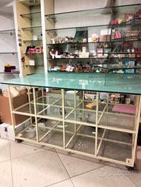 Tavolo in ferro e vetro serigrafato 