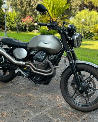 Moto Guzzi V7 II scrambler