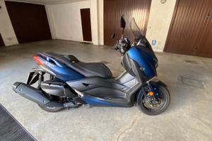 YAMAHA X-MAX 400