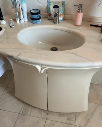 Mobile bagno piano in marmo