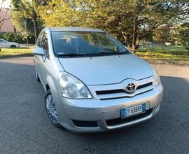 TOYOTA Verso - 2005