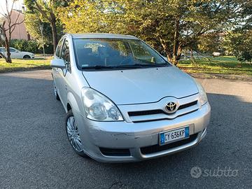 TOYOTA Verso - 2005